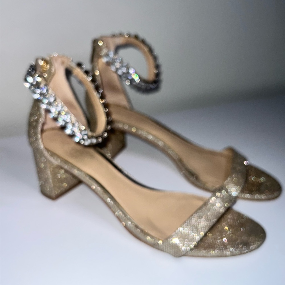 Gold Jewel Badgley Mischka Wedding Heels – Size 9.5 - Picture 3 of 10